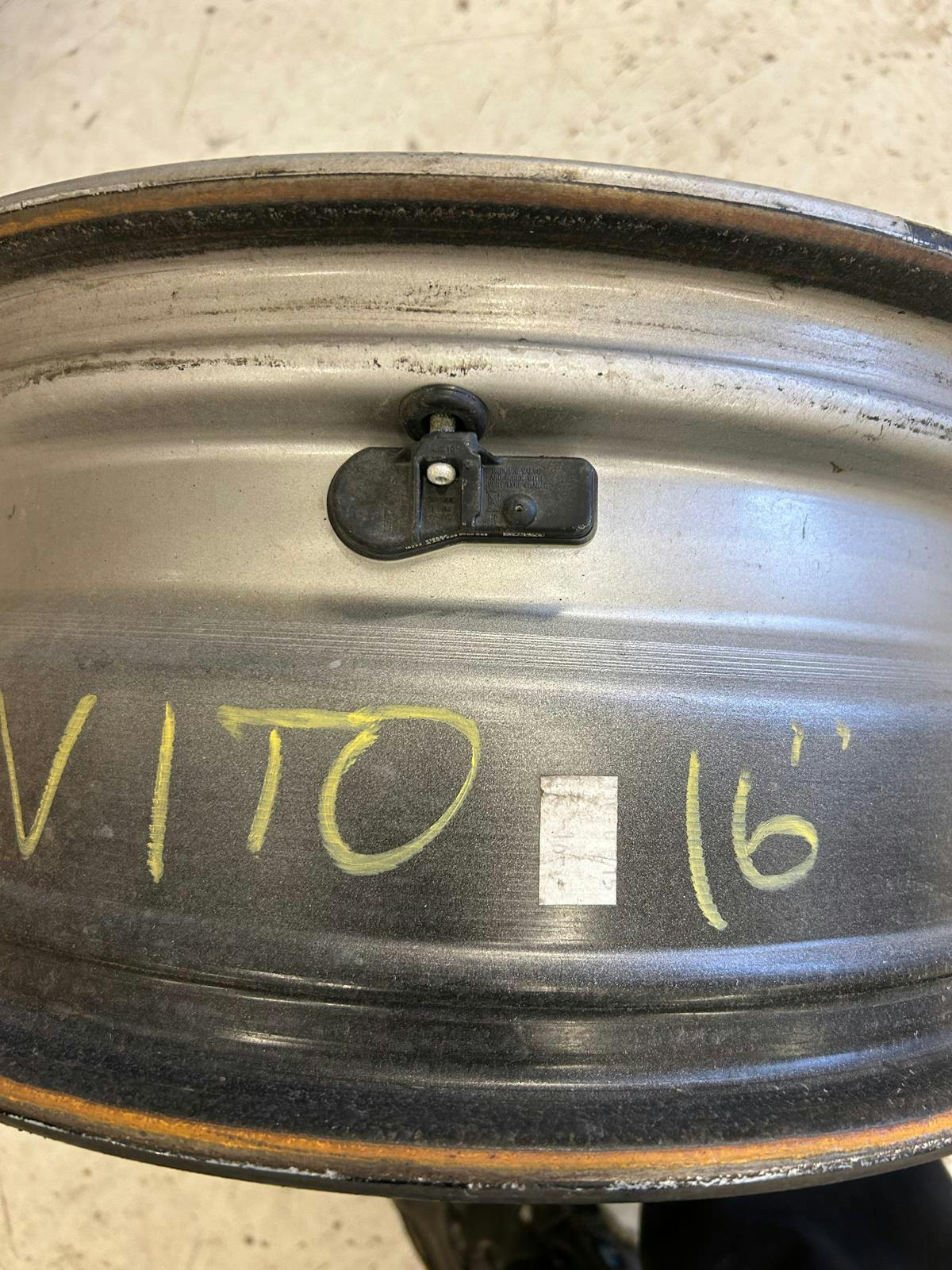 Vito 16:n tuuman vanteen