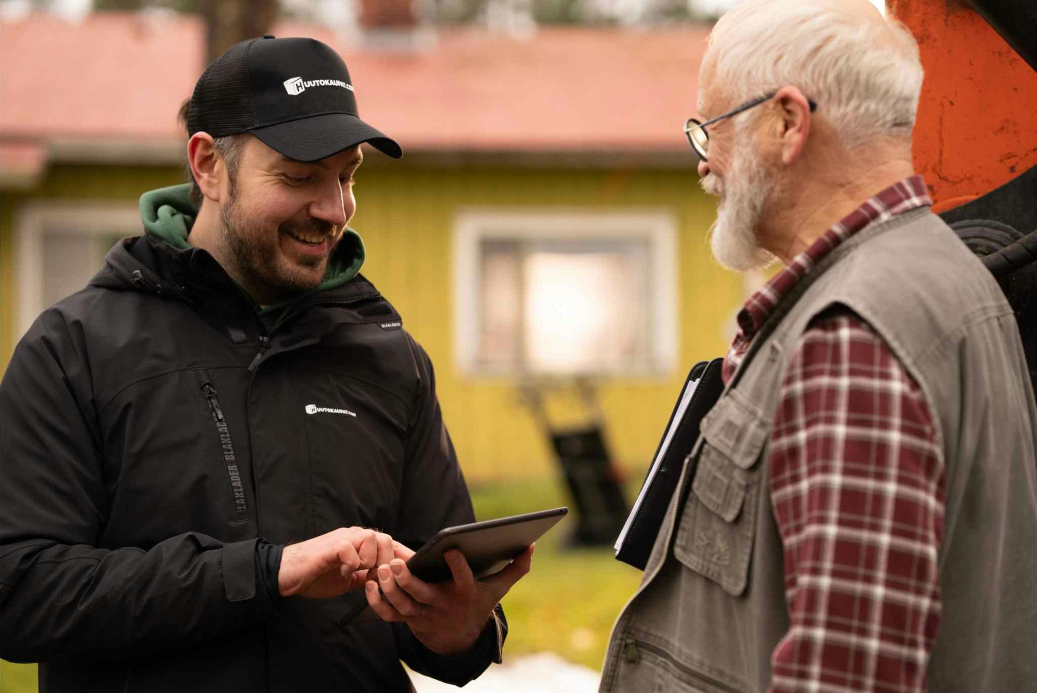 tyokonemeklari ottaa konemyyjan tiedot ylos
