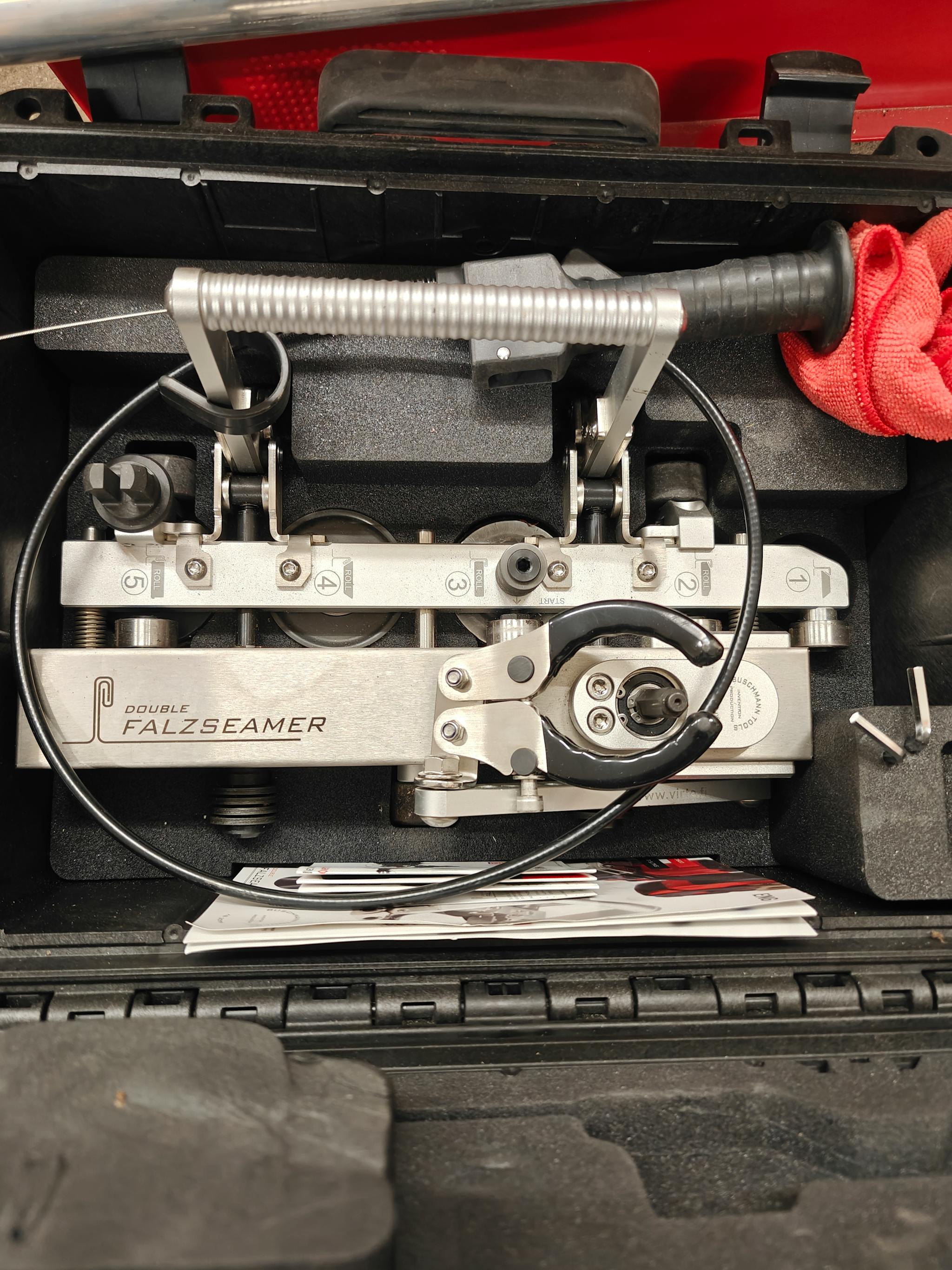 Buschmann Tools tuplasaumansulkija