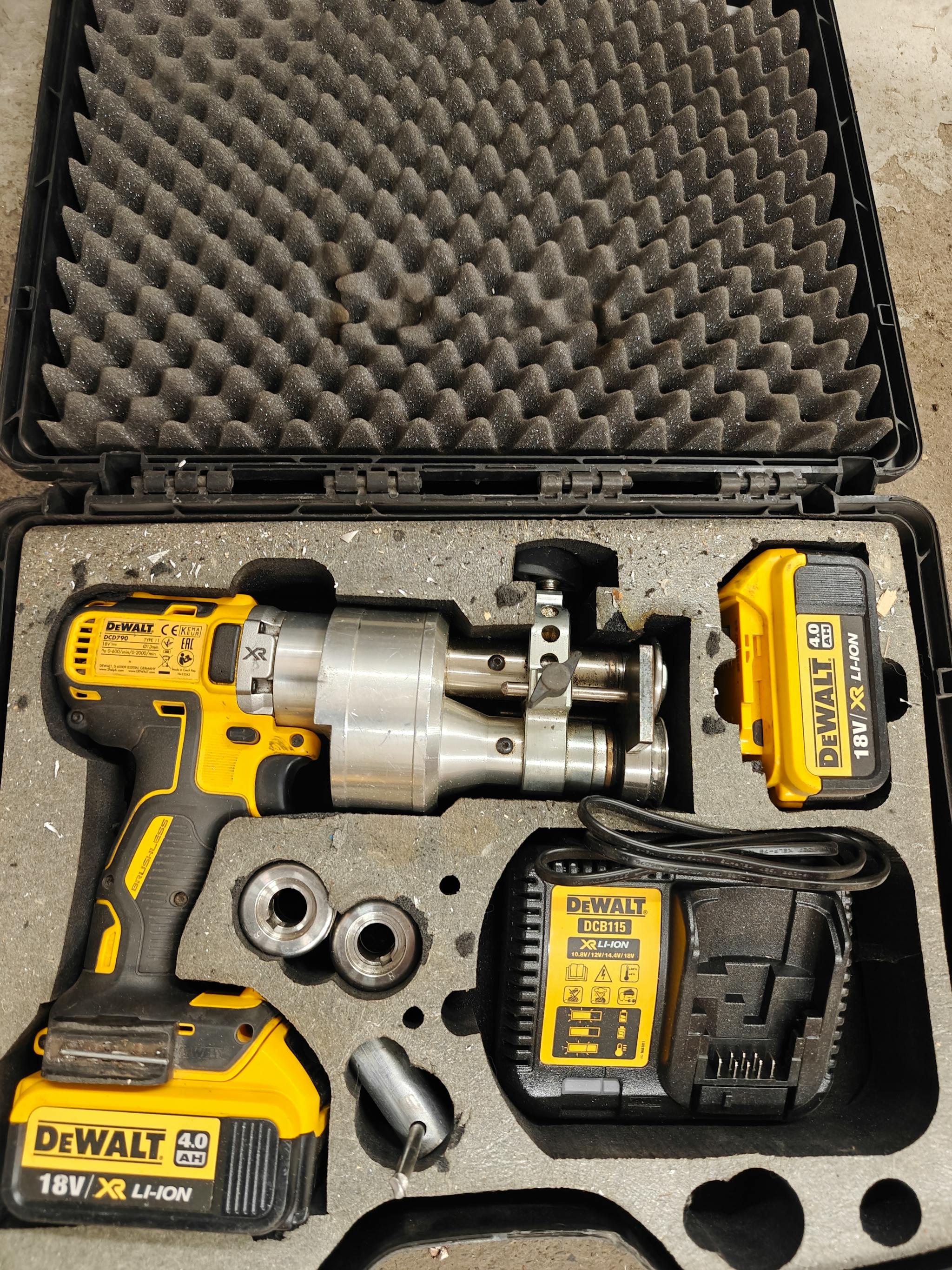 DeWalt akkusikkikone