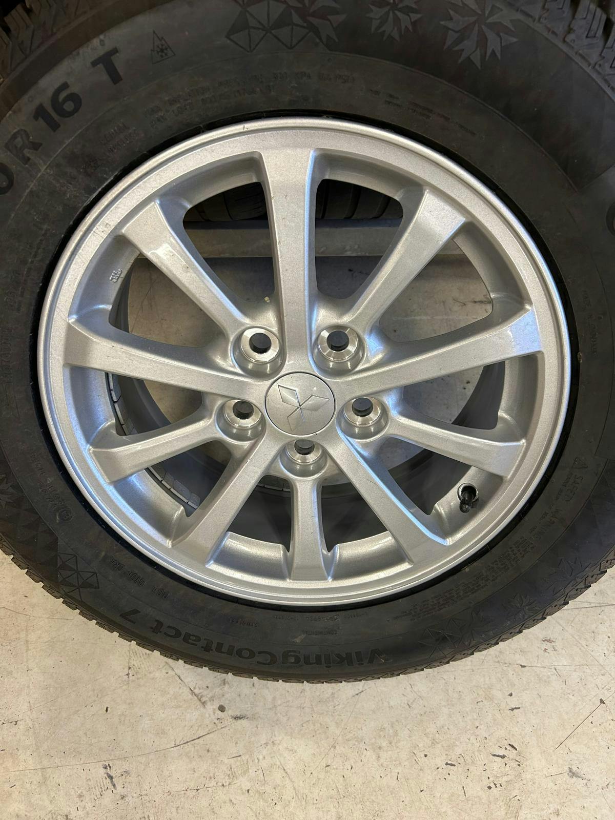 Mitsubishi vanteet renkailla