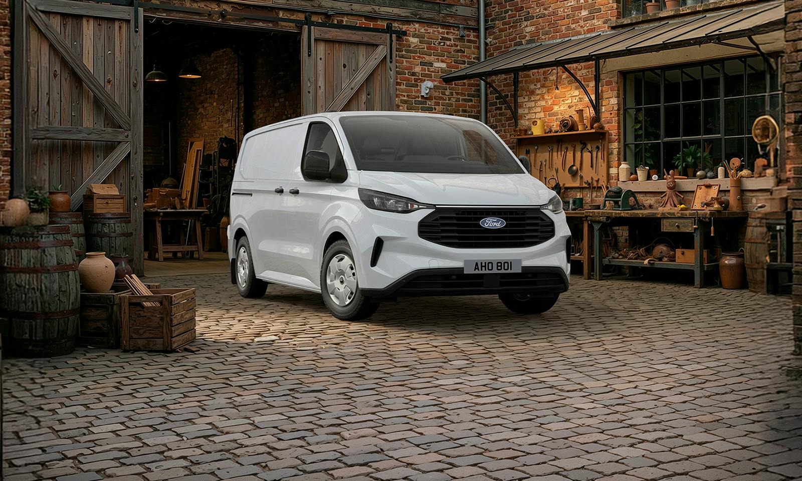 Valkoinen Ford merkkinen pakettiauto